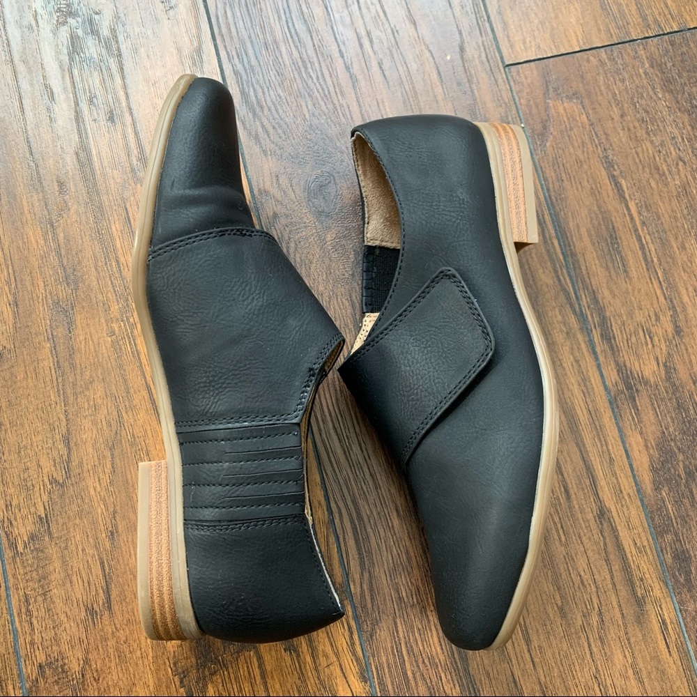 Ankle Boots with Velcro Strap